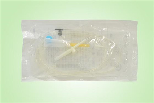 输液器